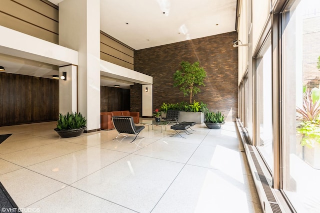 5455 N Sheridan Rd Unit 901, Chicago, IL 60640 - common area featuring a high ceiling