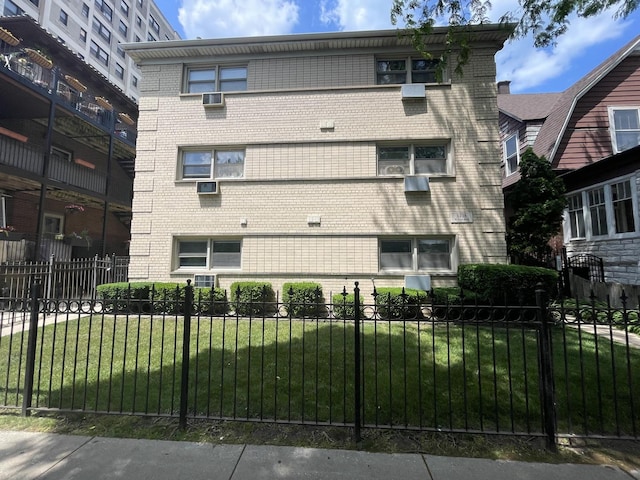 1238 W Pratt Blvd Unit 1A, Chicago, IL 60626 - view of apartment building / complex