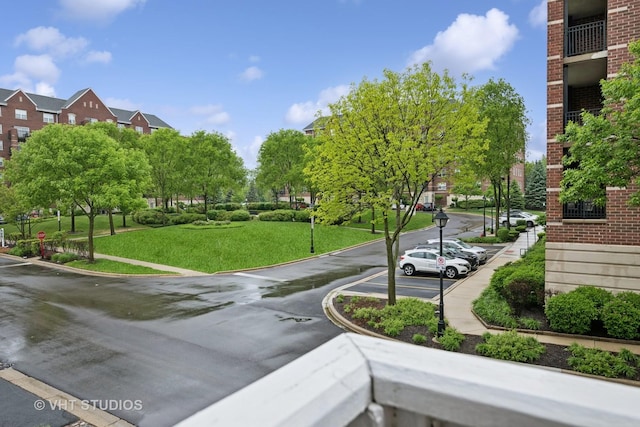 412 W Wood St, Palatine, IL 60067 - view of home's community with a lawn