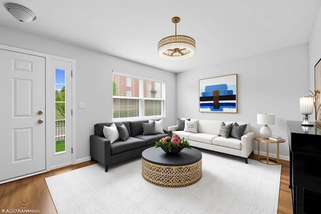 412 W Wood St, Palatine, IL 60067 - living room featuring wood finished floors and baseboards