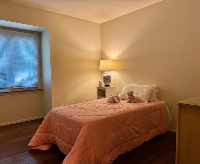 416 Trinity Ct, Buffalo Grove, IL 60089 - bedroom with baseboards and wood finished floors