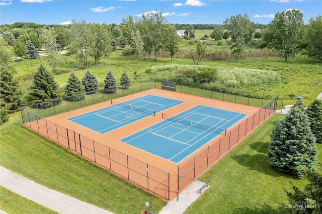 S970 Newton Sq, Geneva, IL 60134 - view of tennis court with view of wooded area