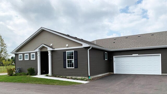 6463 Juniper Dr, Wonder Lake, IL 60097 - photo 1