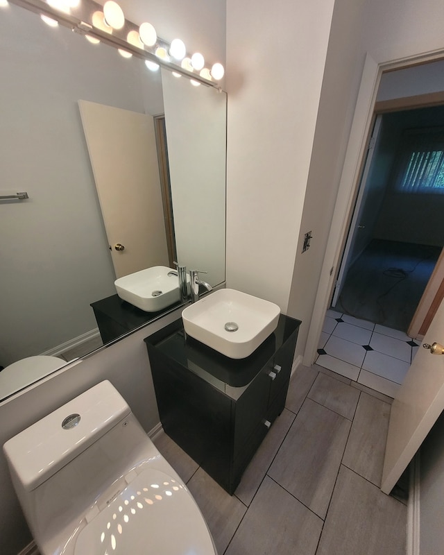 864 Sumac Rd, Highland Park, IL 60035 - bathroom with vanity