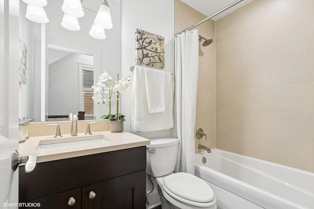 3737 N Clifton Ave Unit 3, Chicago, IL 60613 - full bath featuring vanity, toilet, and shower / bath combo