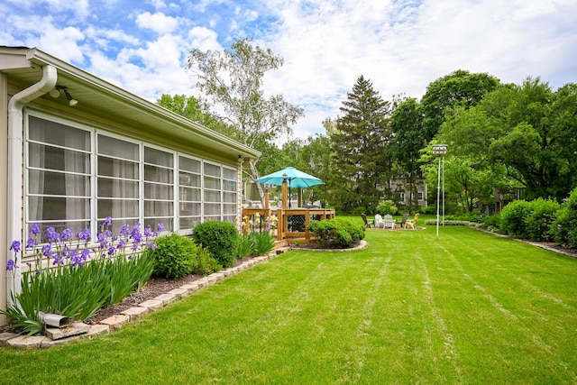 25W651 Towpath Ct, Wheaton, IL 60189 - view of grassy yard with a wooden deck