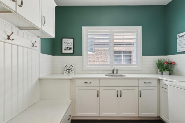 16829 Sheridans Trl, Orland Park, IL 60467 - mudroom featuring a sink