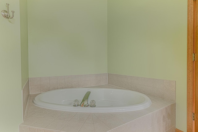 11656 Lake Shore Dr, Orland Park, IL 60467 - bathroom with a bath