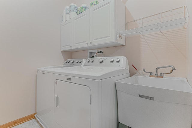 11656 Lake Shore Dr, Orland Park, IL 60467 - laundry area featuring washing machine and clothes dryer and cabinet space