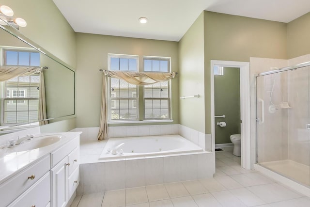 2334 Glen Eagles Ln, Riverwoods, IL 60015 - full bathroom featuring a stall shower, toilet, a whirlpool tub, and healthy amount of natural light