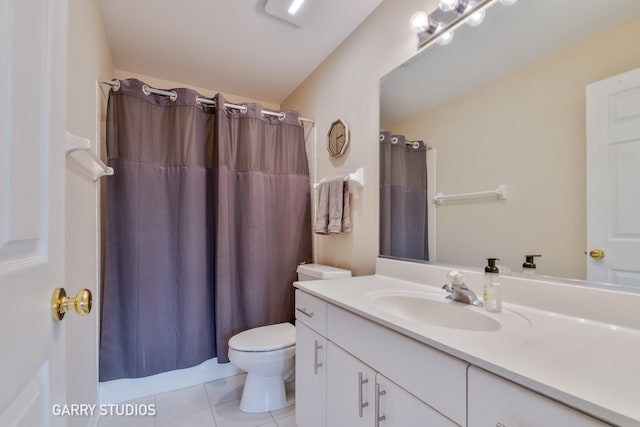 926 Willow St, Itasca, IL 60143 - bathroom with tile patterned floors, toilet, vanity, and a shower with curtain