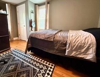 1010 N Patton Ave, Arlington Heights, IL 60004 - bedroom with wood finished floors