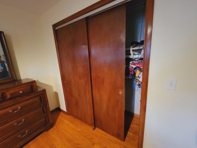 511 N Berwick Blvd, Waukegan, IL 60085 - corridor with light wood-type flooring