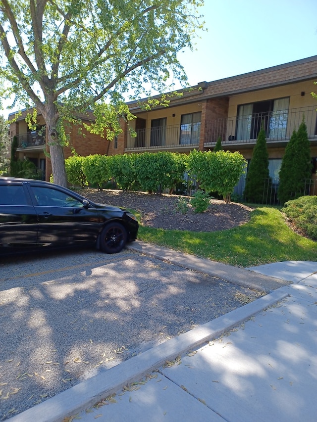 70 Old Oak Dr Unit 226, Buffalo Grove, IL 60089 - view of front of home