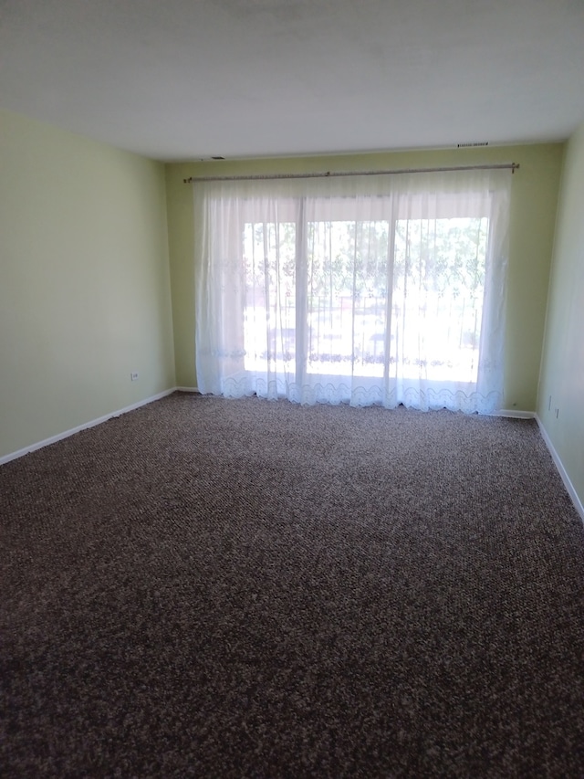 70 Old Oak Dr Unit 226, Buffalo Grove, IL 60089 - unfurnished room with carpet and baseboards