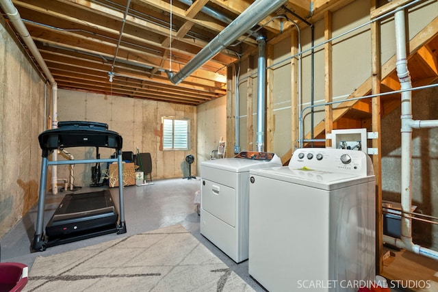 327 Persimmon Ln, Oswego, IL 60543 - laundry area with washer and clothes dryer