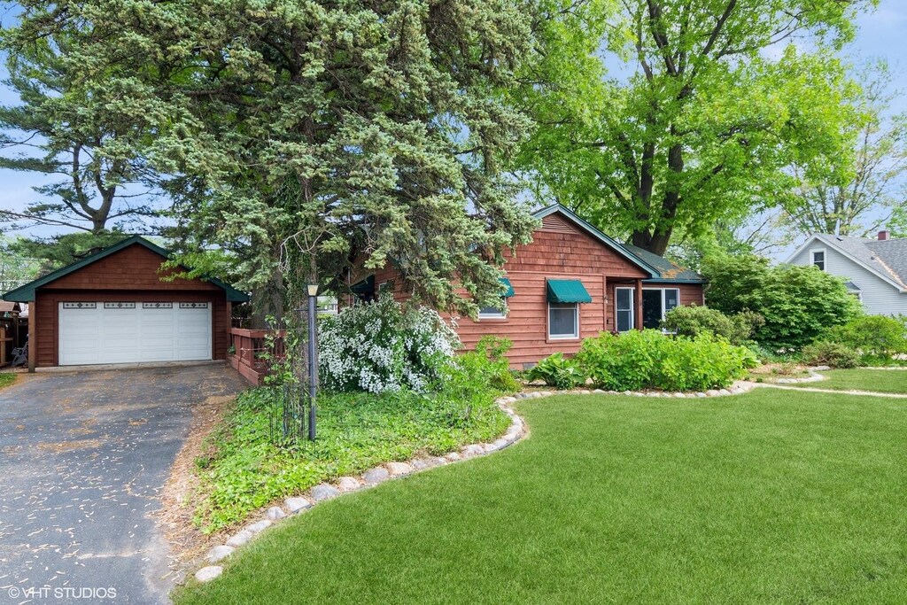 10627 S Worth Ave, Worth, IL 60482 - photo 1