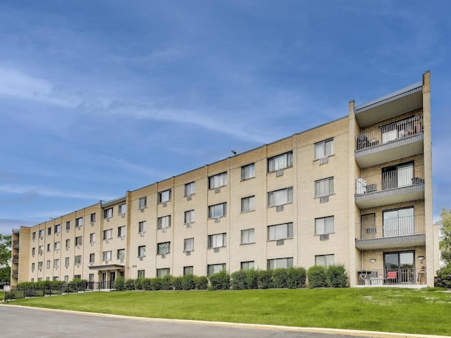 6660 S Brainard Ave Unit 103, Countryside, IL 60525 - view of apartment building / complex