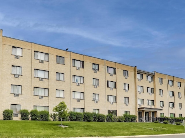 6660 S Brainard Ave Unit 103, Countryside, IL 60525 - view of apartment building / complex
