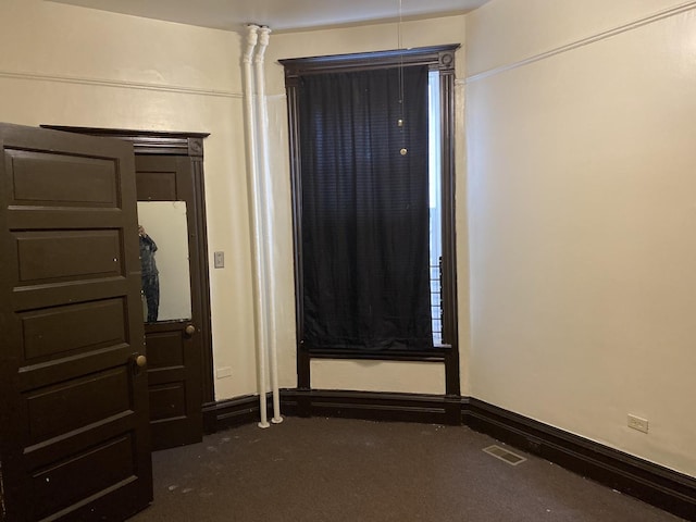 3320 W Monroe St, Chicago, IL 60624 - foyer entrance featuring carpet