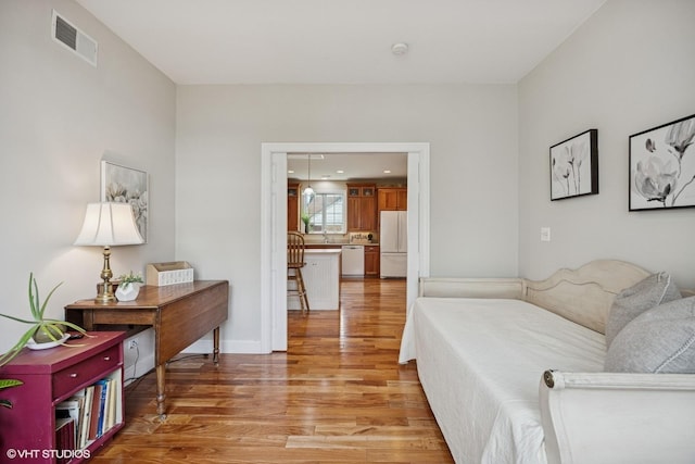 34017 N Prospect Dr, Grayslake, IL 60030 - living area featuring light wood finished floors