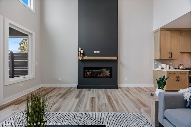 831 N Ellsworth St, Naperville, IL 60563
