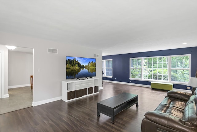 2S579 Partridge Rd, Batavia, IL 60510 - living area featuring wood finished floors and baseboards