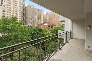 1430 N Astor St Unit 7A, Chicago, IL 60610 - balcony with a view of city