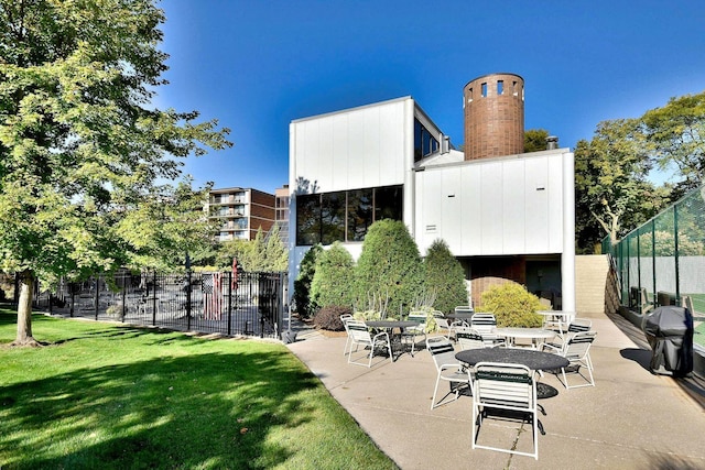 2 S Atrium Way Unit 407, Elmhurst, IL 60126 - view of property's community featuring a patio area