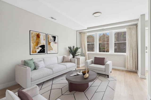 2534 W Haddon Ave, Chicago, IL 60622 - living area featuring light wood-style floors and baseboards