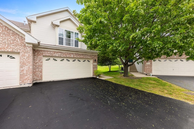 307 Lake Gillilan Way, Algonquin, IL 60102 - traditional home with asphalt driveway and brick siding