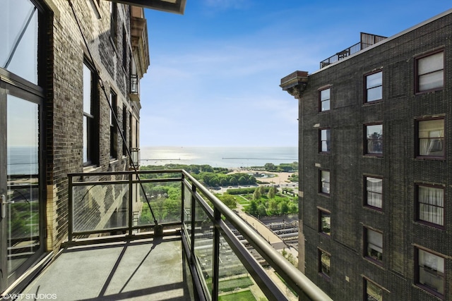 310 S Michigan Ave Unit 2006, Chicago, IL 60604 - balcony with a water view
