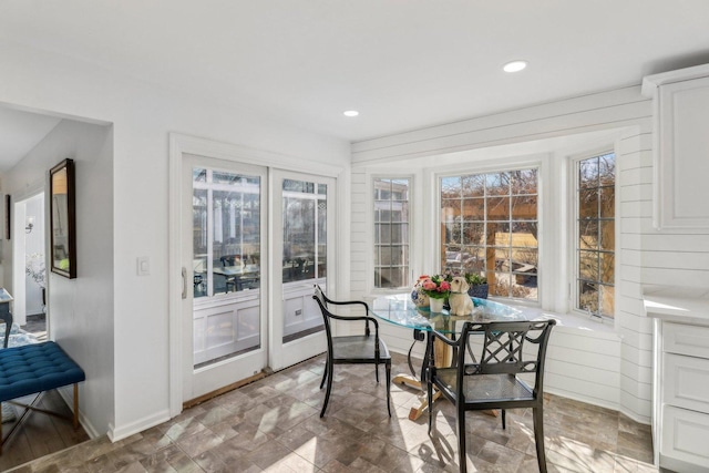 723 Beacon Dr, Lake Barrington, IL 60010 - dining space with plenty of natural light, baseboards, and recessed lighting
