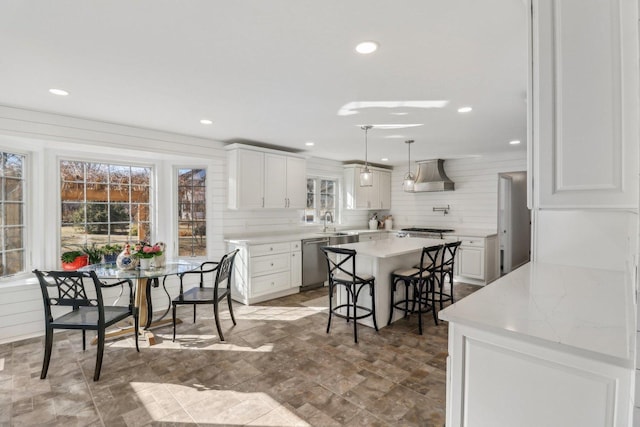 723 Beacon Dr, Lake Barrington, IL 60010 - dining room with recessed lighting