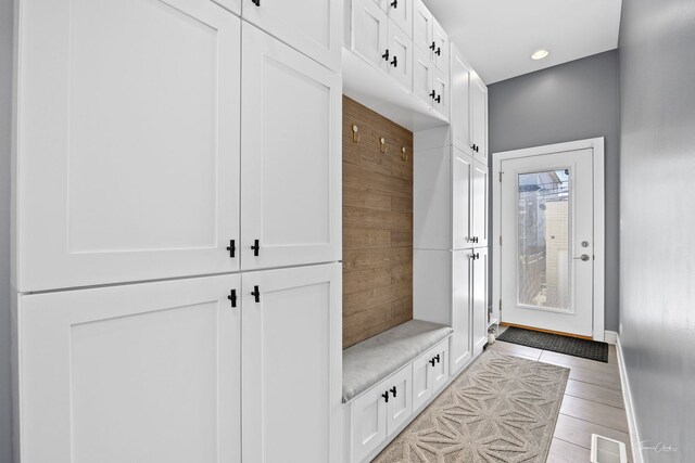 2629 W Homer St, Chicago, IL 60647 - mudroom featuring baseboards