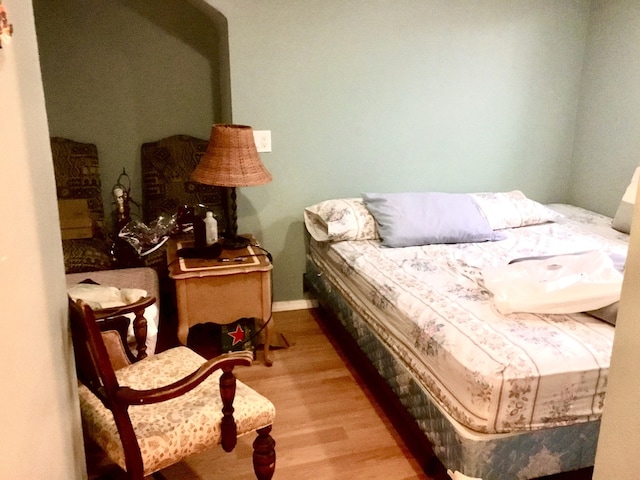 14336 S Harrison Ave, Posen, IL 60469 - bedroom featuring wood finished floors and baseboards