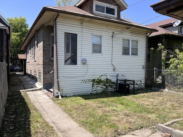7949 S Manistee Ave, Chicago, IL 60617 - view of side of property featuring brick siding