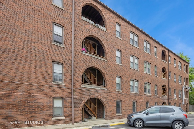 50 Forest Ave Unit 3S, Riverside, IL 60546 - view of apartment building / complex featuring uncovered parking