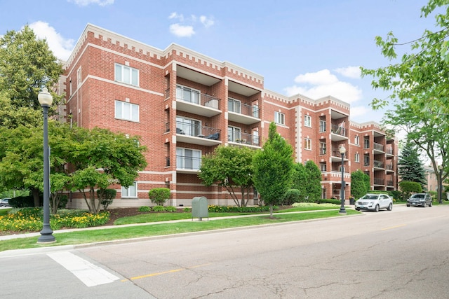 100 N Gary Ave N Unit 304, Wheaton, IL 60187 - view of apartment building / complex