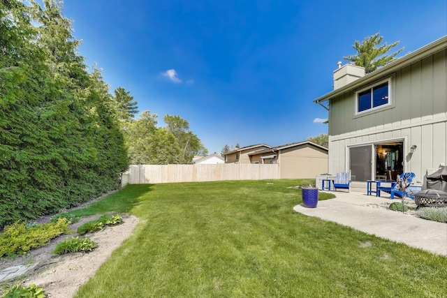 609 Bryce Trl, Roselle, IL 60172 - view of yard featuring a patio