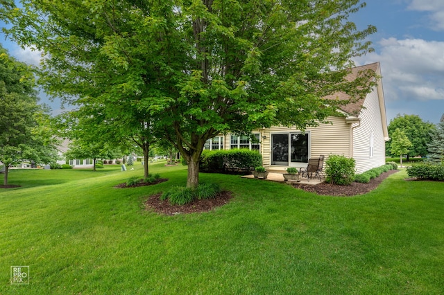 13460 S Magnolia Dr, Plainfield, IL 60544 - view of grassy yard