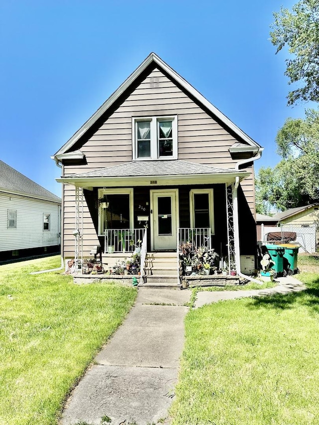 210 N Colorado Ave, Streator, IL 61364 - photo 1