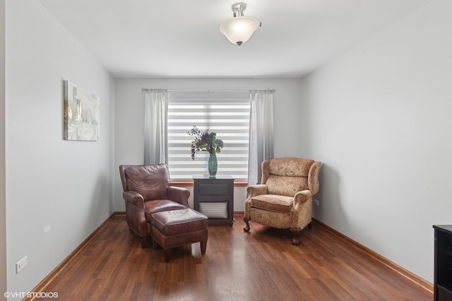 1847 Lake Shore Dr, Romeoville, IL 60446 - living area featuring wood finished floors and baseboards