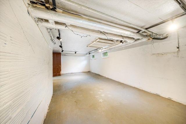 408 W Iowa St, Urbana, IL 61801 - view of garage