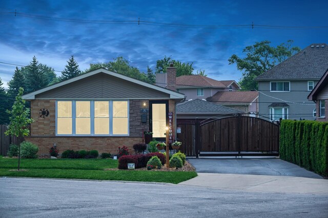 381 Iris Ln, Chicago Heights, IL 60411 - photo 2