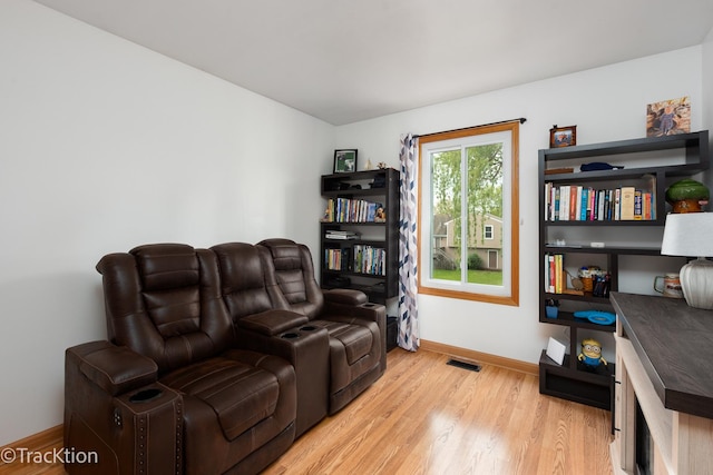 543 White Birch Rd, Lindenhurst, IL 60046 - living area with light wood-type flooring and baseboards