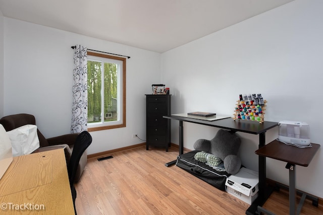 543 White Birch Rd, Lindenhurst, IL 60046 - office space featuring light wood-style floors and baseboards