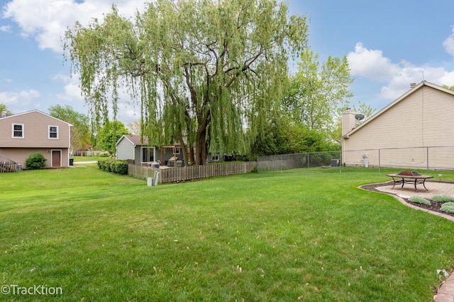 543 White Birch Rd, Lindenhurst, IL 60046 - view of yard