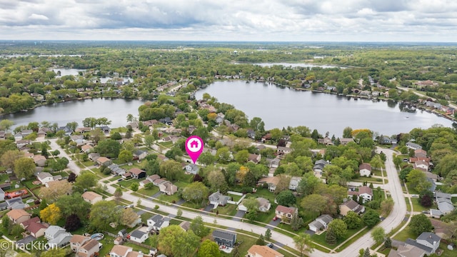 543 White Birch Rd, Lindenhurst, IL 60046 - aerial view of residential area featuring a large body of water