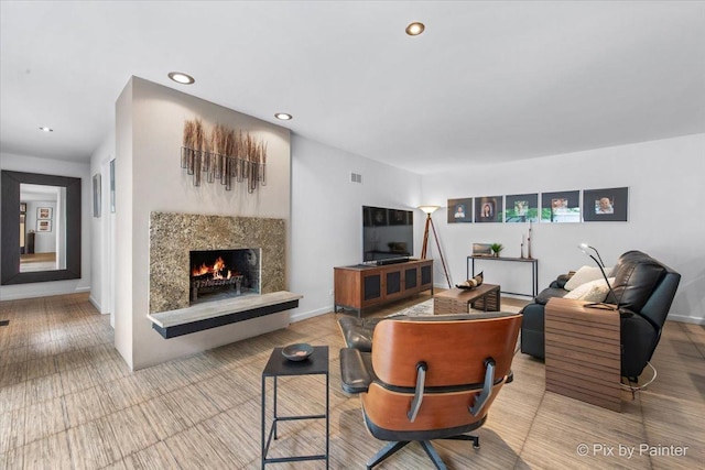 7 Hampton On Auburn Dr, Rolling Meadows, IL 60008 - living room featuring recessed lighting and a premium fireplace